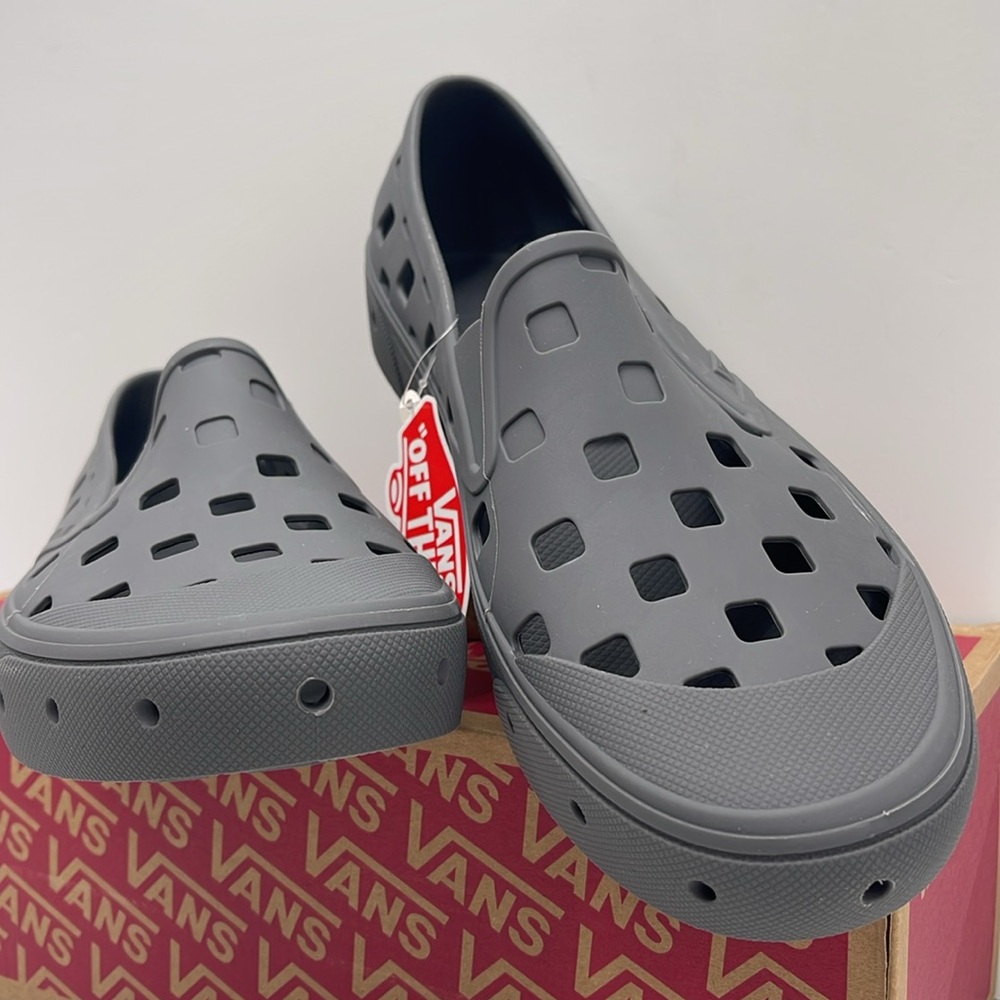 Vans Men’s Slip-On Trk
Pewter
VN0A5HF8PWT
Sneakers - Picture 5 of 16